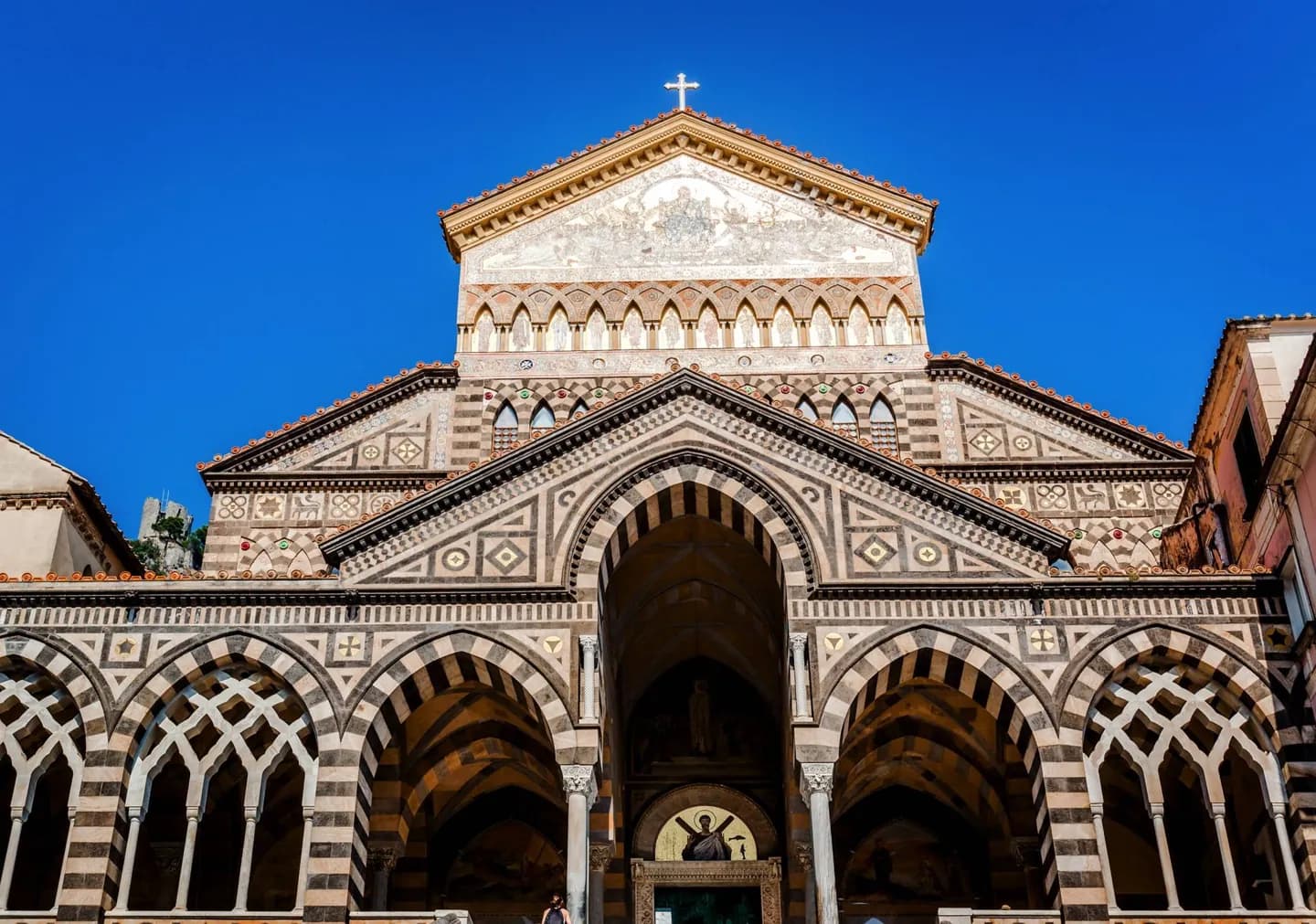 Amalfi-Kathedrale, Arsenal und Brunnen