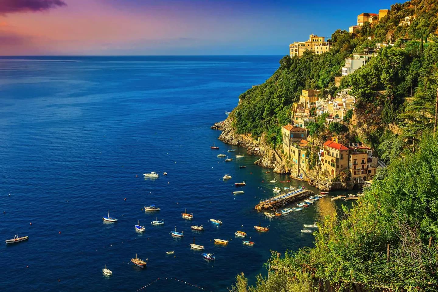 Die Klippen und Bucht von Conca dei Marini
