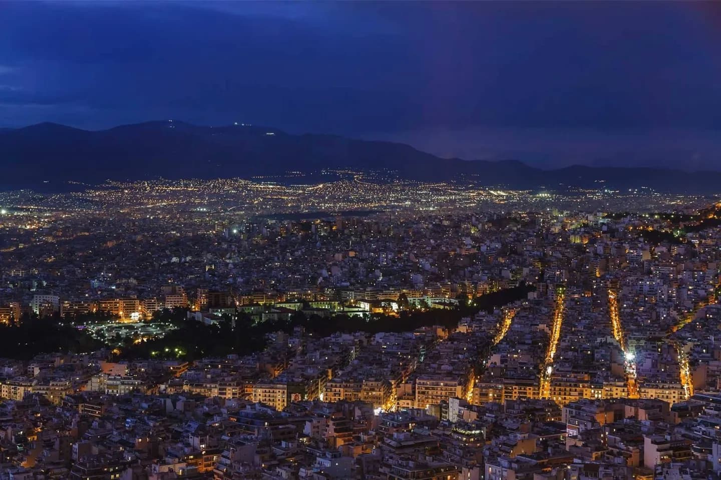 Atenas Depois De Escurecer · 2