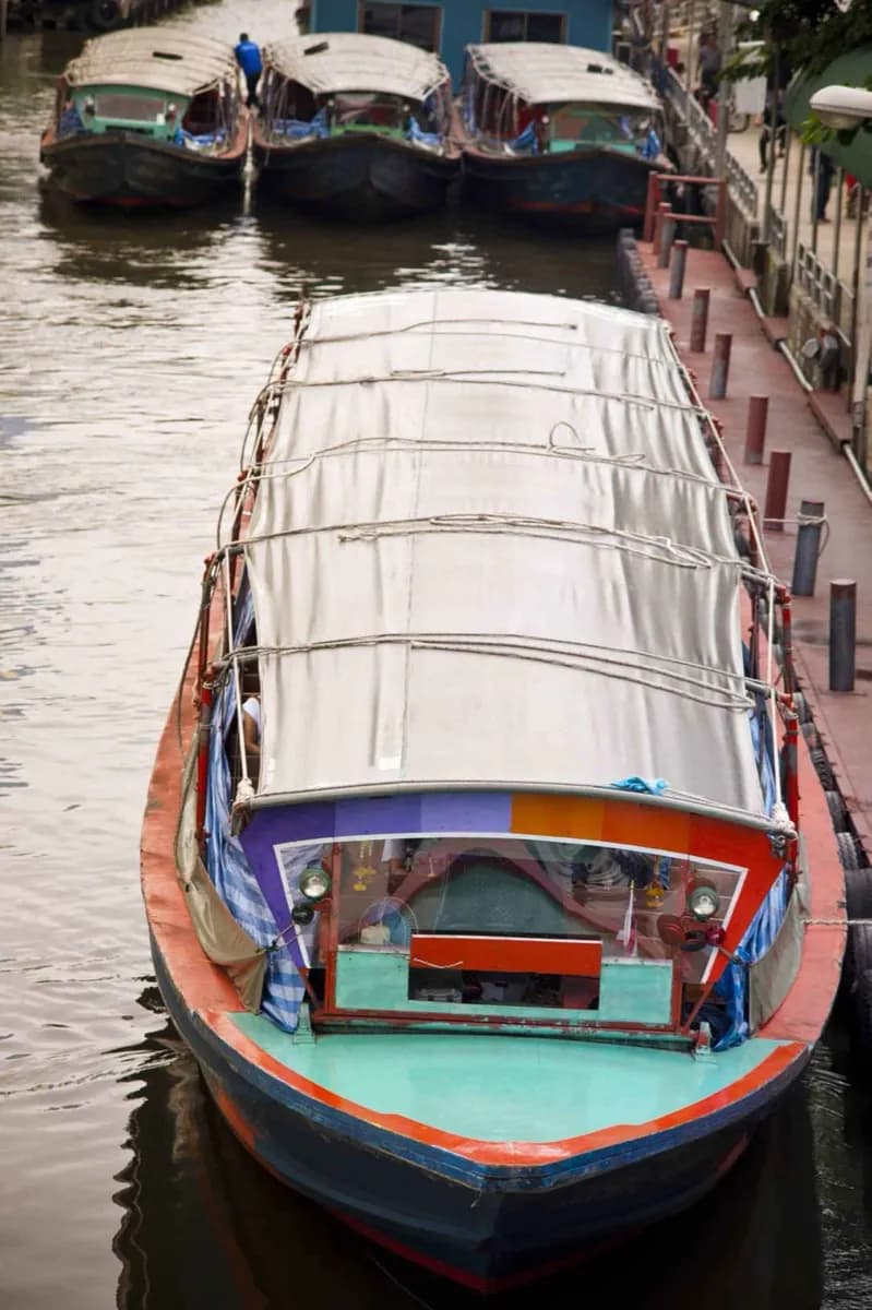 Mit Booten in Bangkok · 2