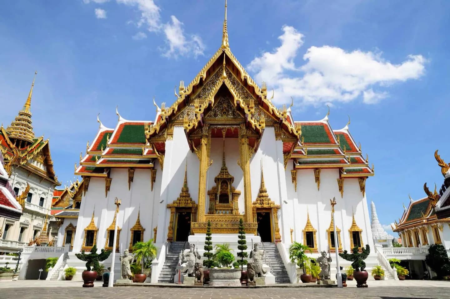 The Grand Palace Middle Court · 2