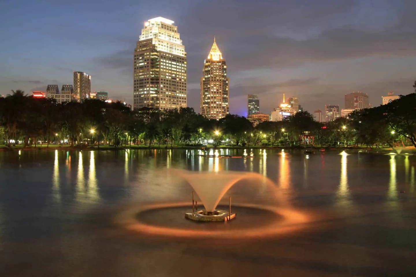Lumphini Park · 3