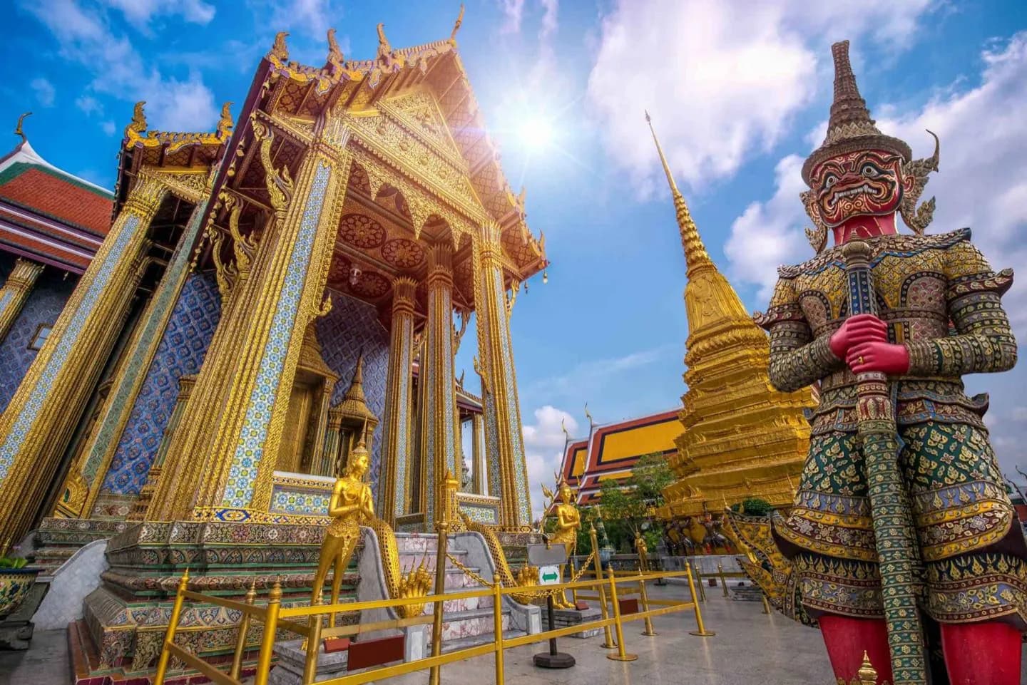 Architecture at Wat Phra Kaew · 2