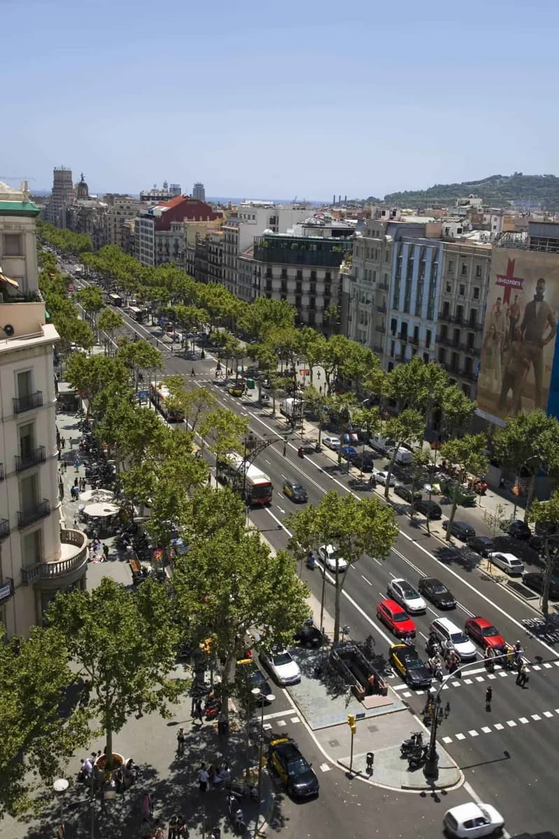 Passeig de Gràcia · 3