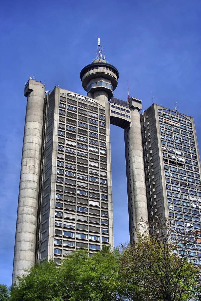 Torre Genex (Portão da Cidade Ocidental)