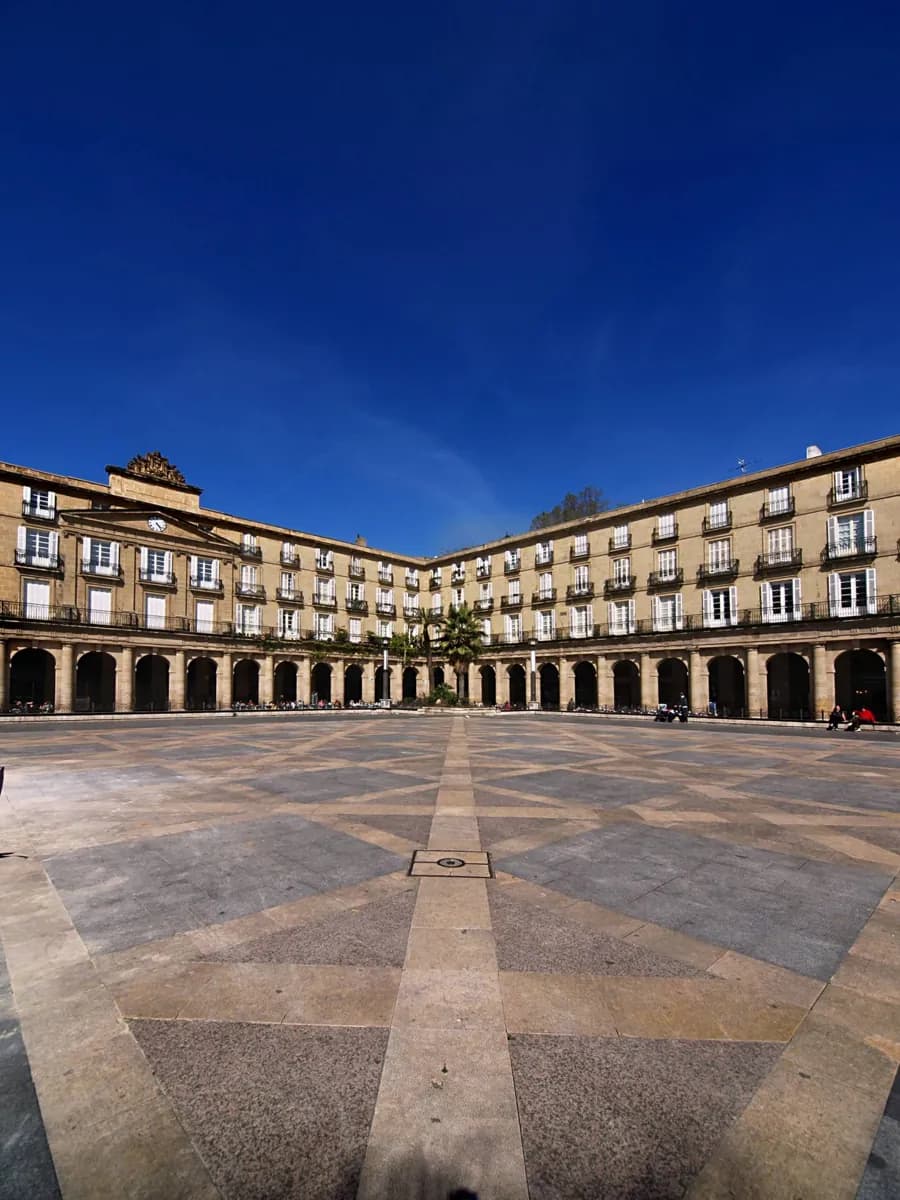 Place Nueva · 2