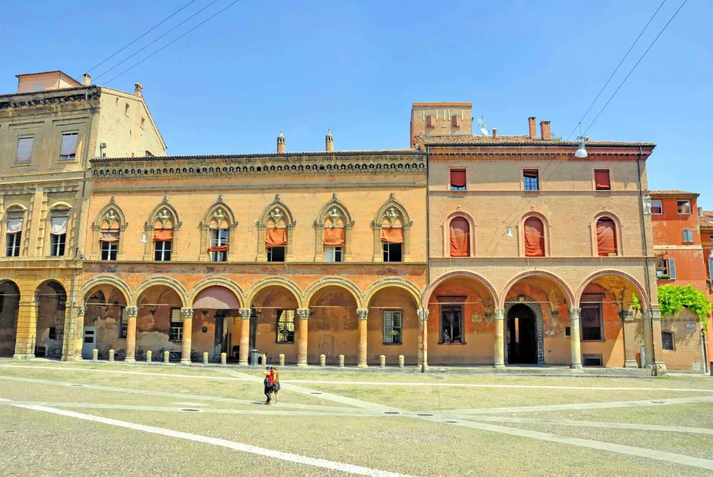 Palazzo Isolani · 2