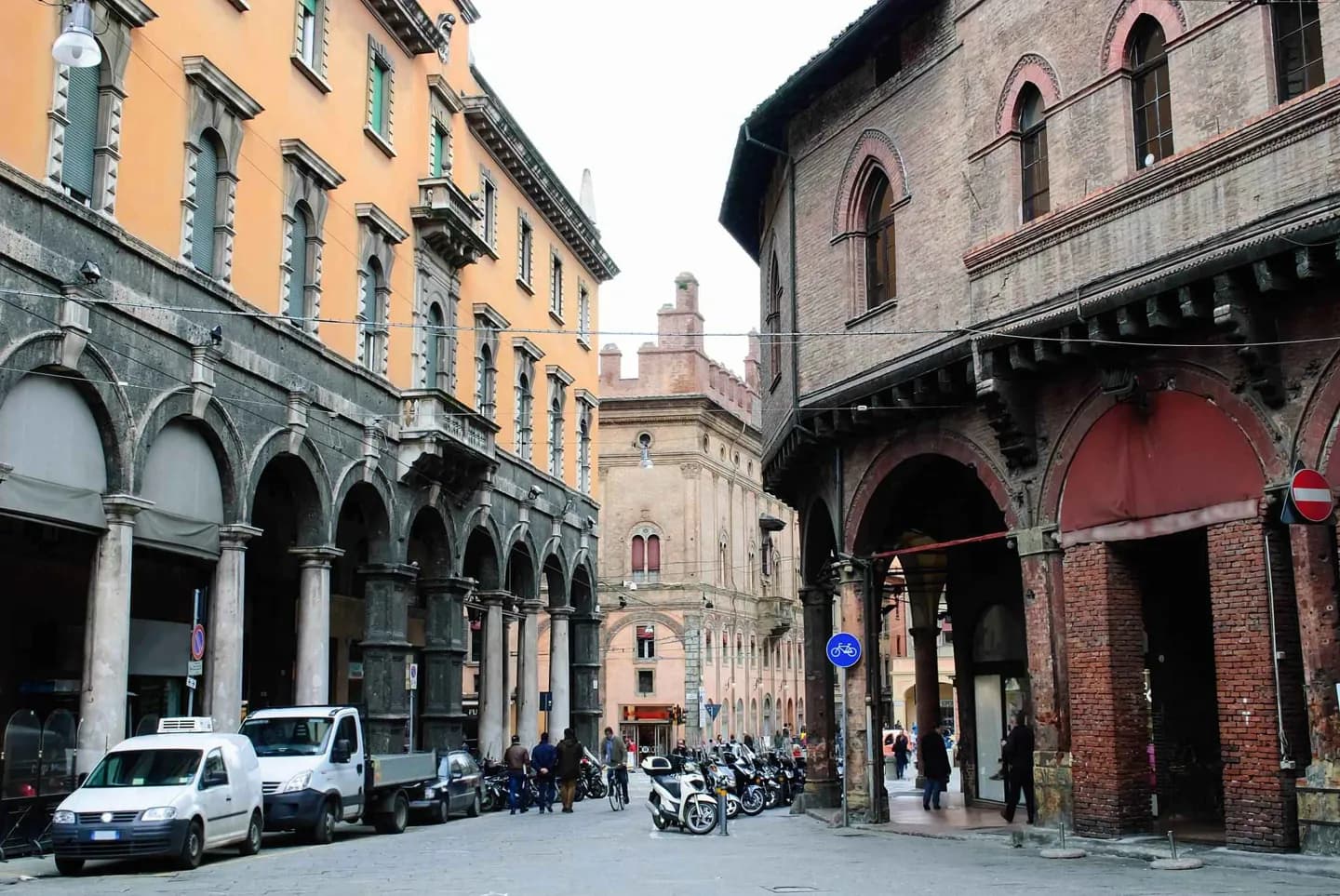 Piazza della Mercanzia