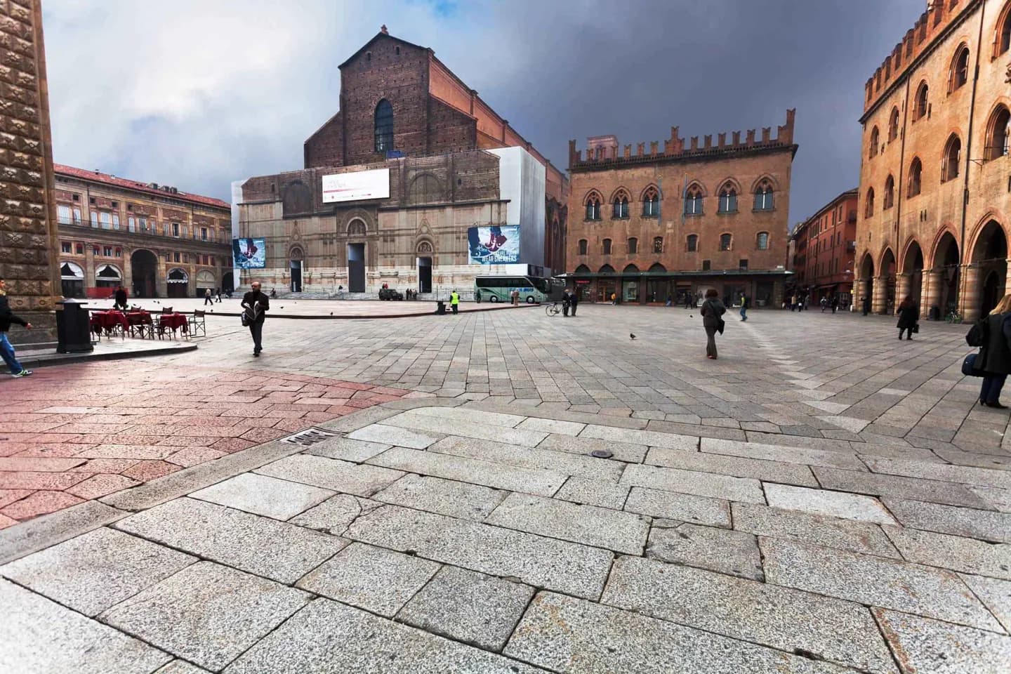 La Piazza Maggiore et l'Archiginnasio