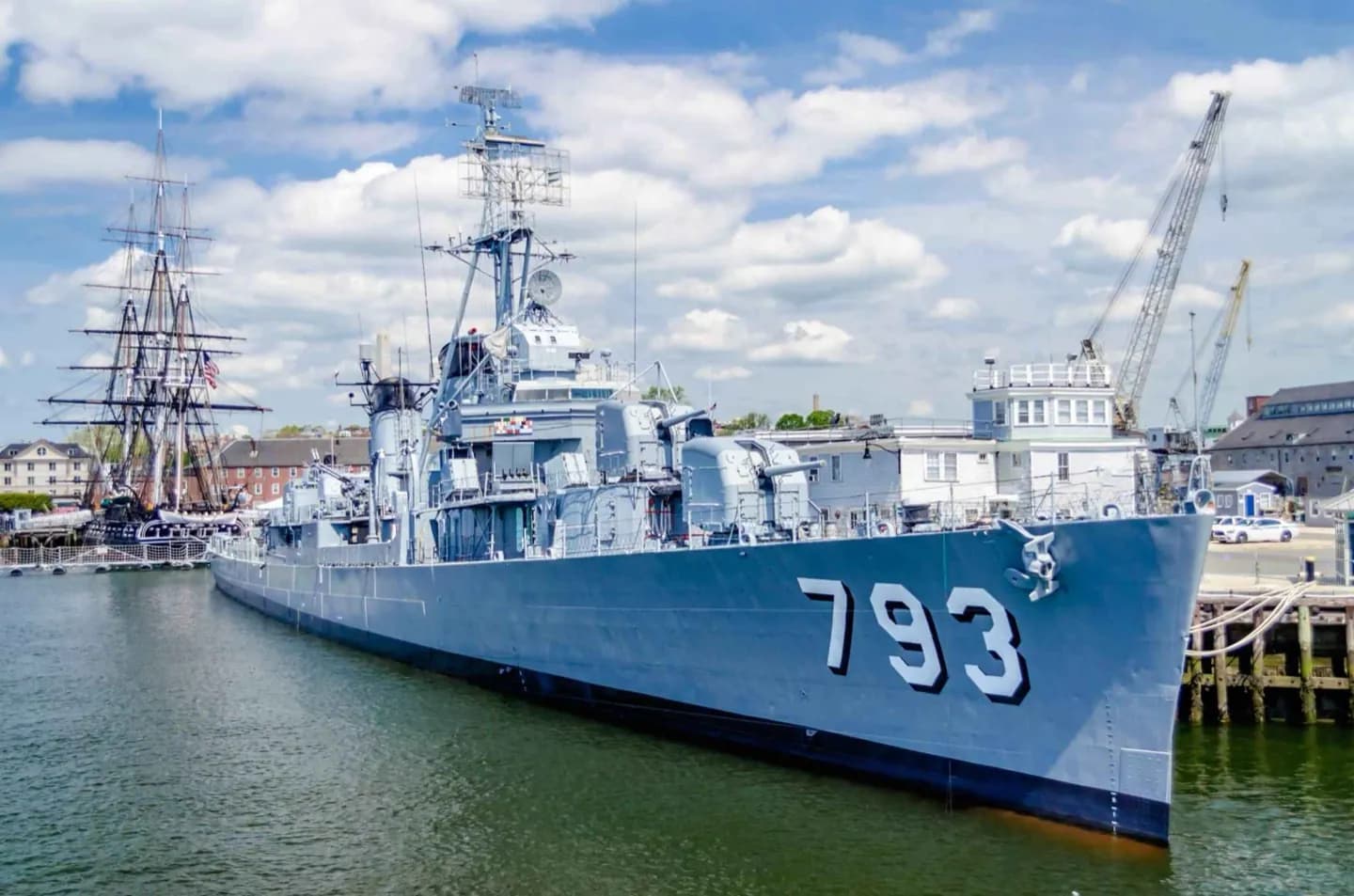USS Cassin Jovem · 2