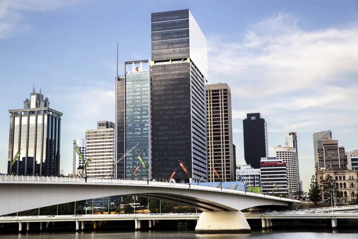 Wie Brisbane um den Fluss herum wuchs · 2