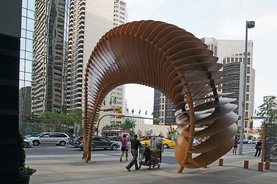 Weaving Fence and Horn