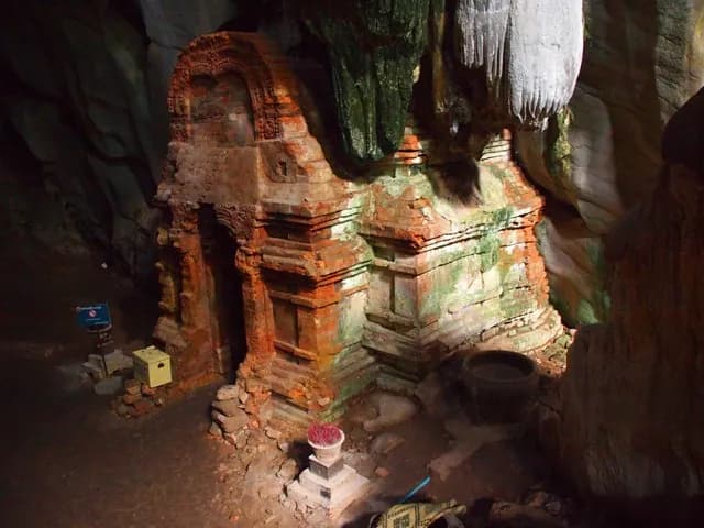 Phnom Chhngok Höhle