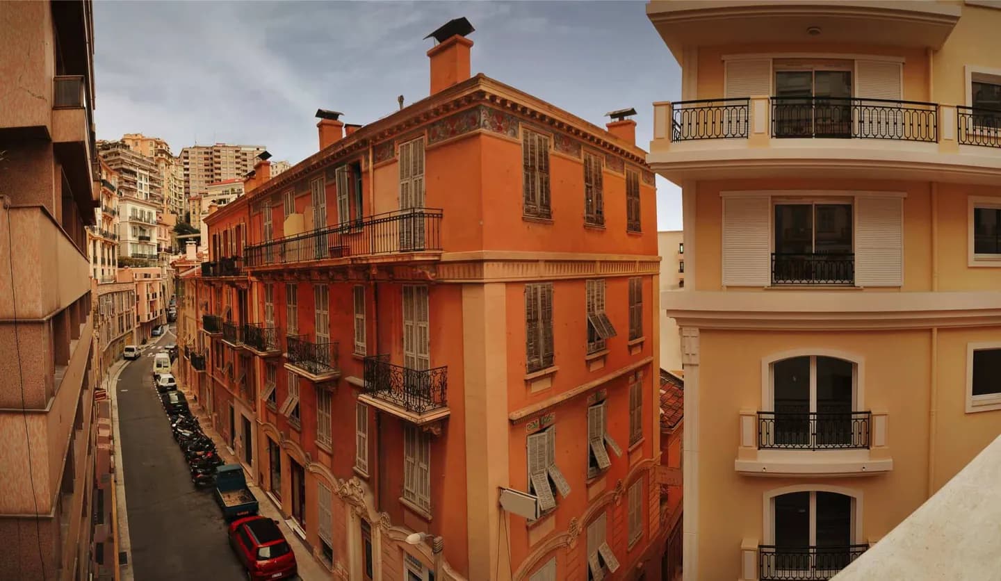 Parcheggio a Cannes · 2