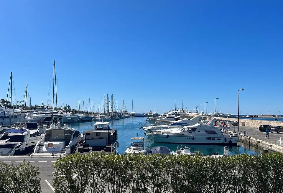 Port Pierre Canto