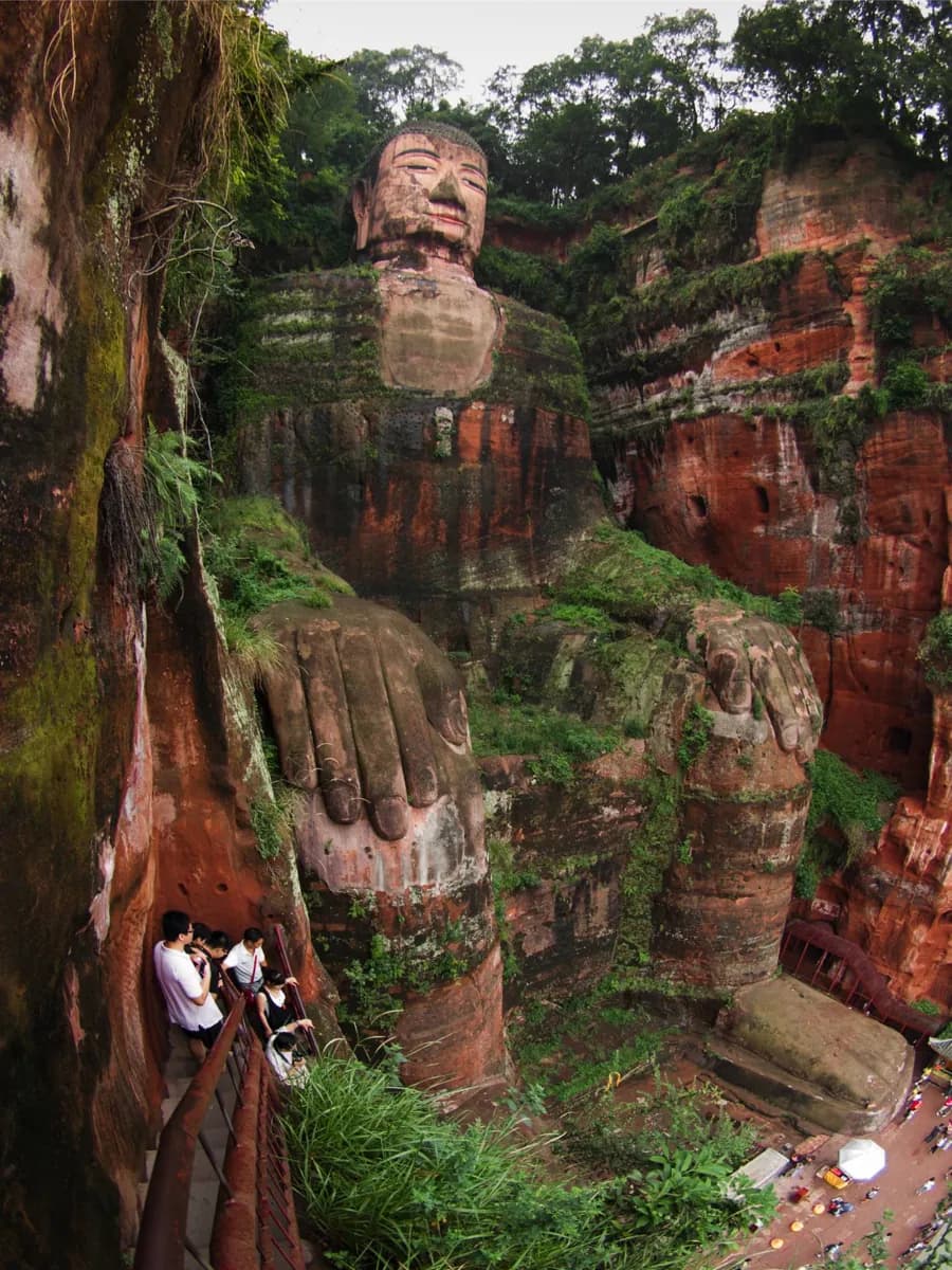 Bouddha géant de Leshan · 2