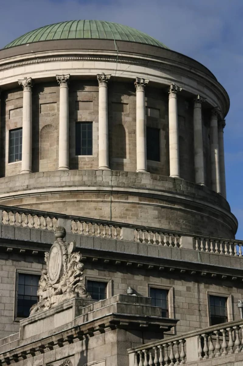 Les quatre tribunaux · 2