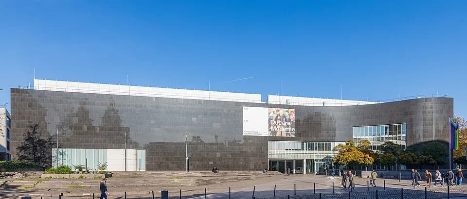 Moderne Kunst vom Grabbeplatz bis zum Ehrenhof