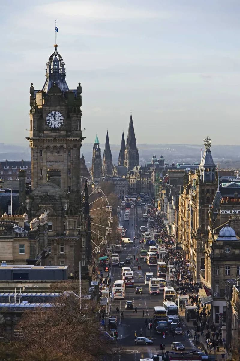 Bus Travel in Edinburgh · 2