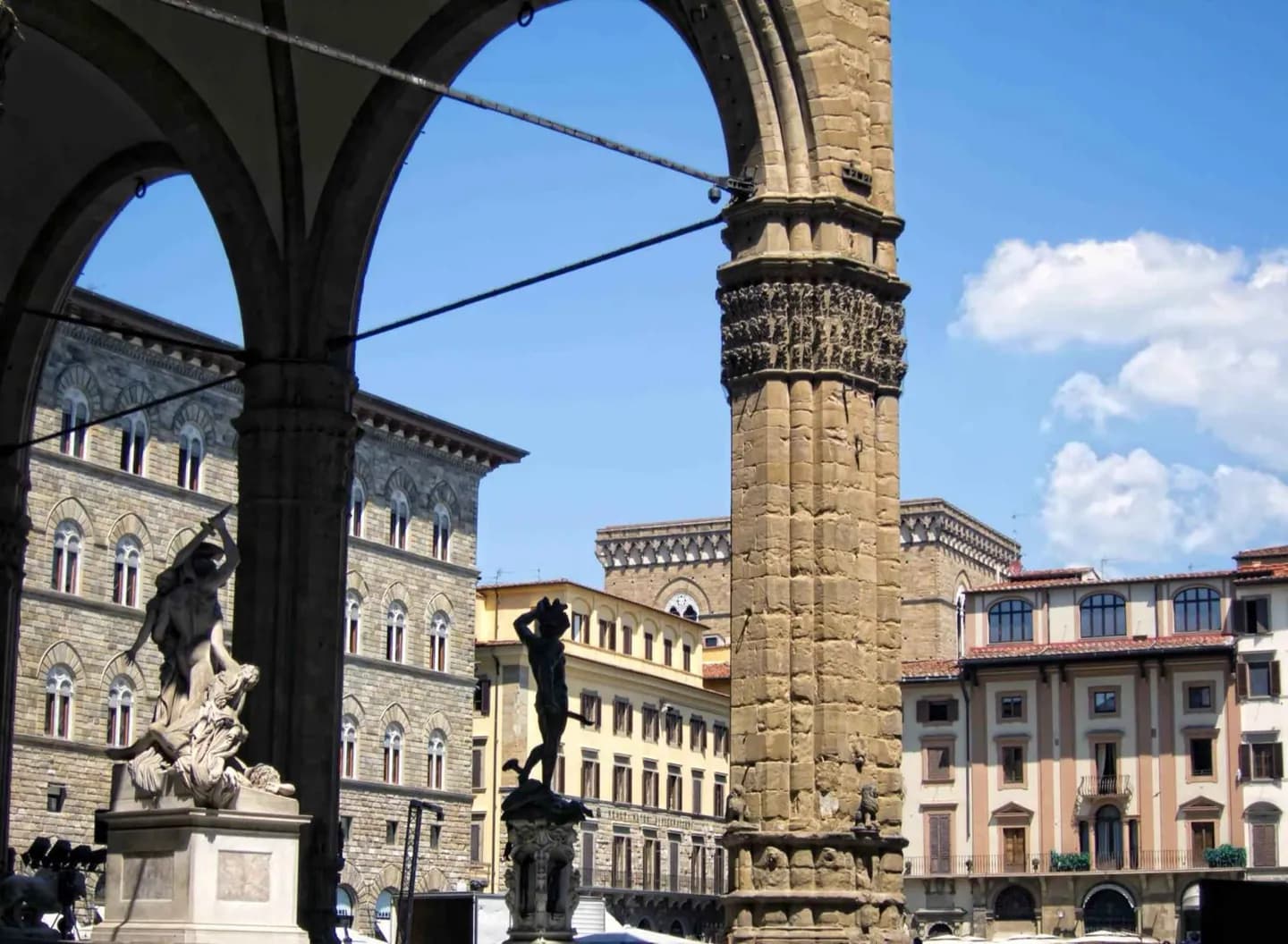 Piazza della Signoria · 3