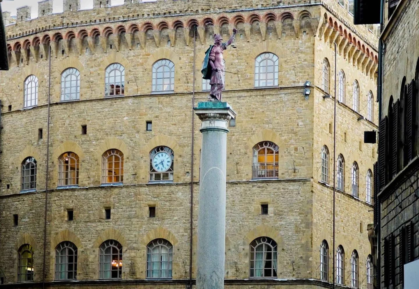 Piazza Santa Trinita