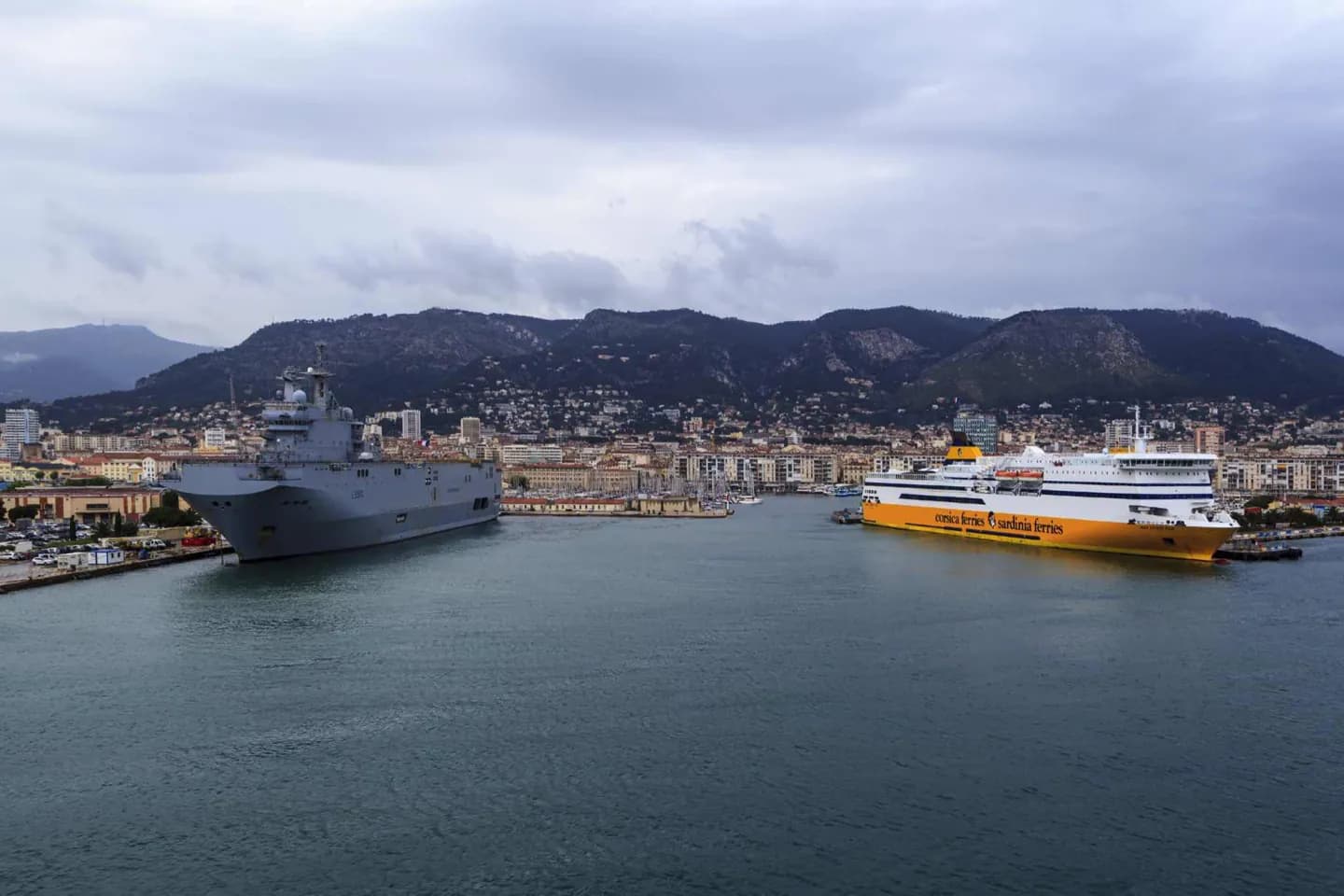 土倫如何成為海軍城市 · 2
