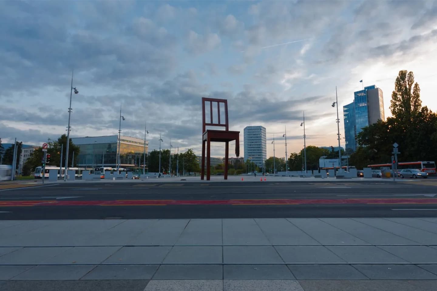 Broken Chair · 2