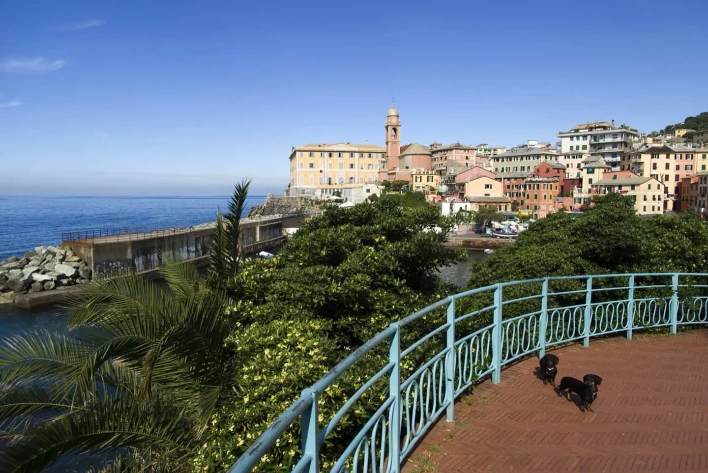 Planung rund um die Hügel und das Meer von Genua
