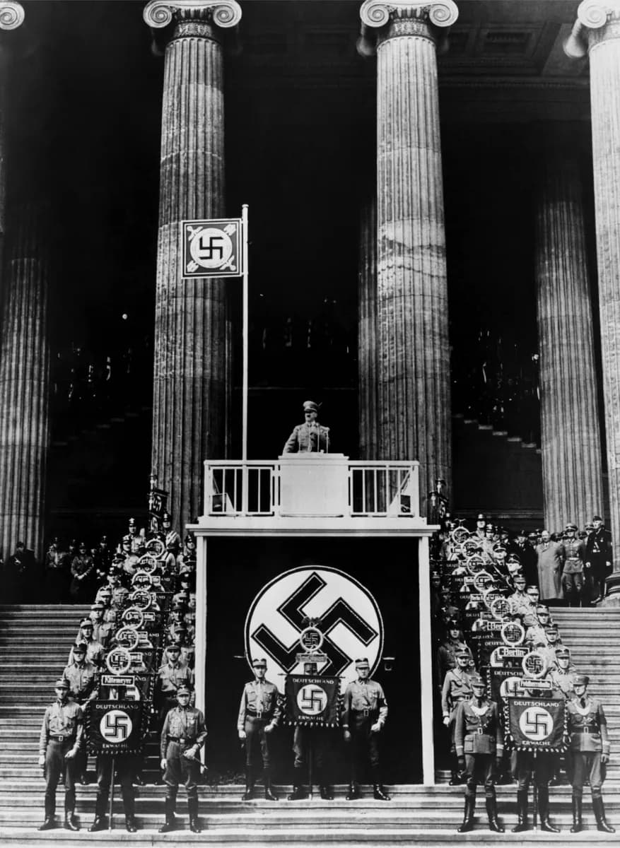 Ditadura nazista e a Segunda Guerra Mundial · 2