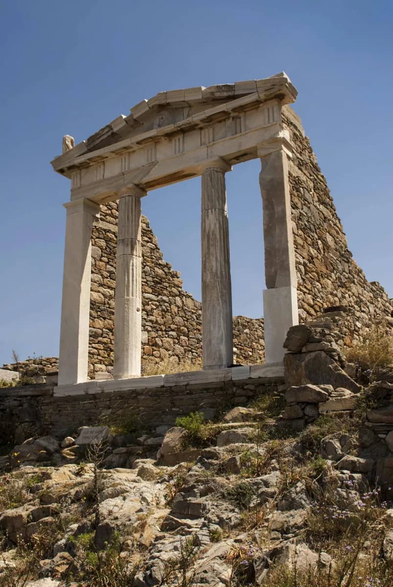Ce qu'il faut remarquer parmi les ruines de Délos · 2