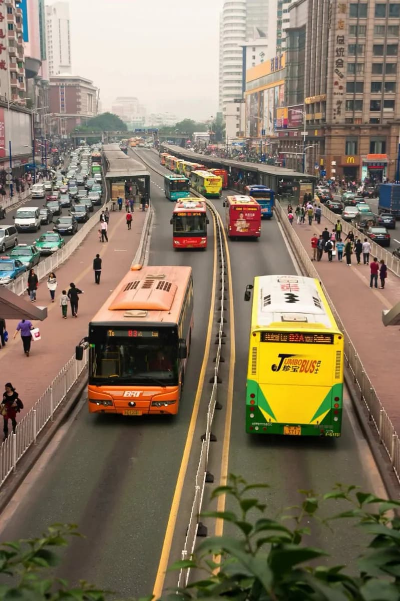 Mit Bussen in Guangzhou