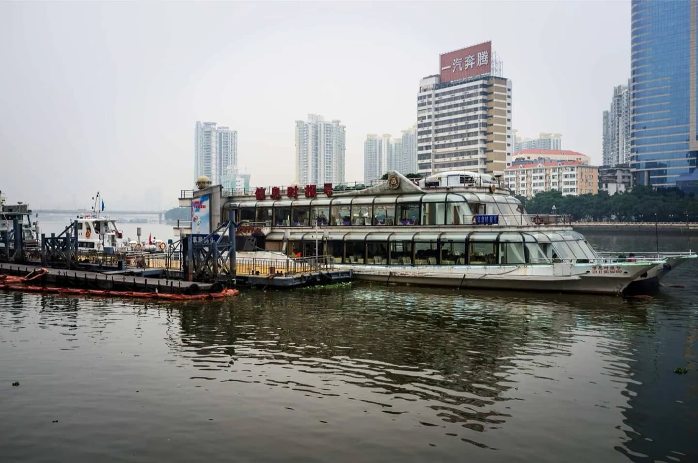 Ferries Pearl River · 2