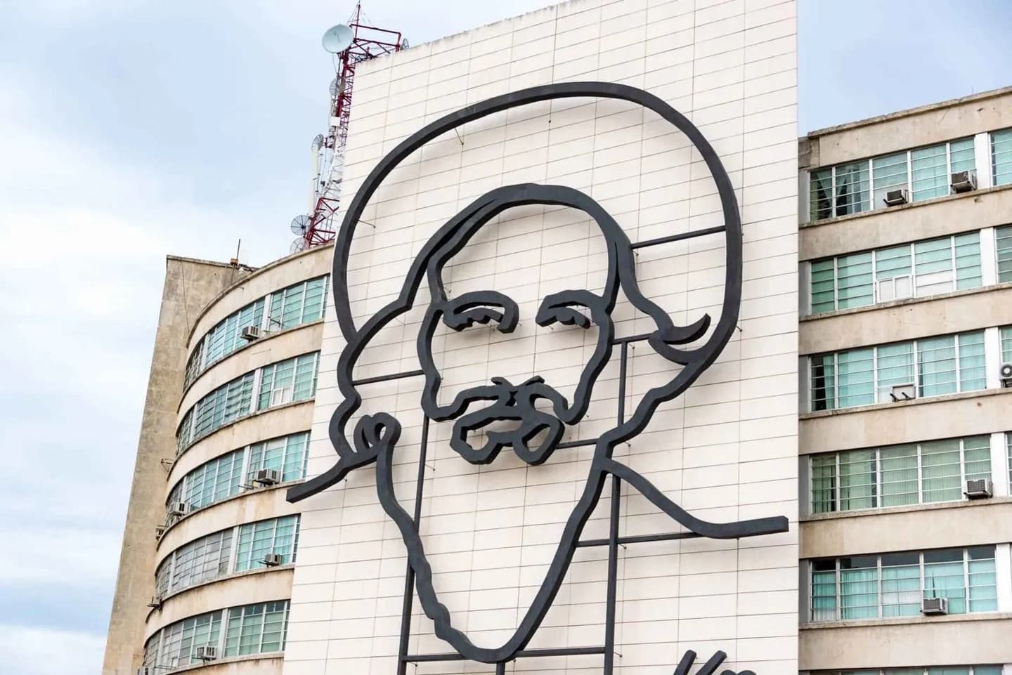 哈瓦那的Camilo Cienfuegos。 · 2
