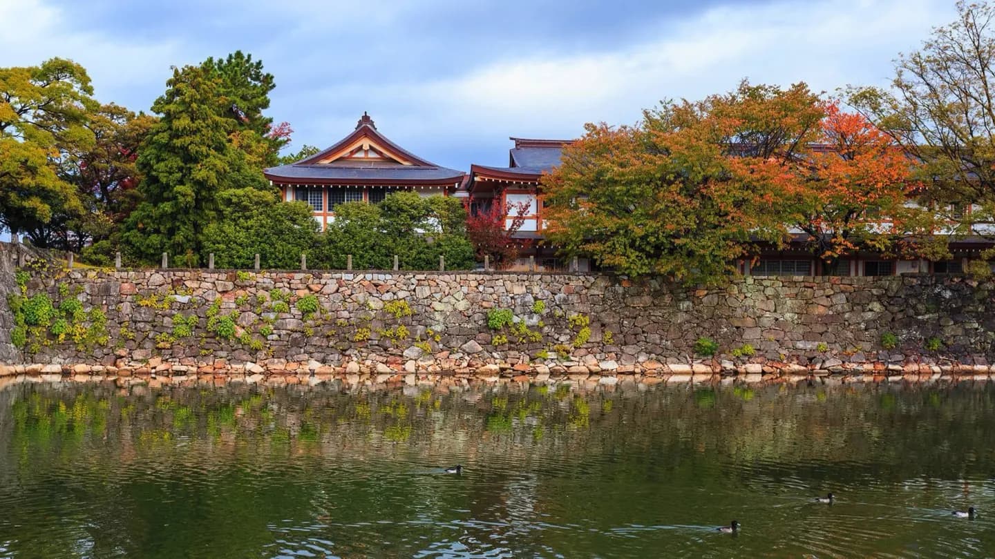 Hiroshima Gokoku-Schrein auf dem Schlossgelände