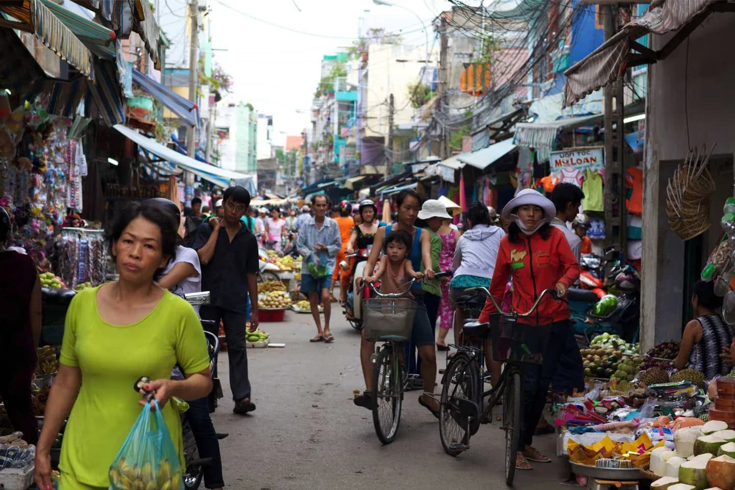 Straßen überqueren in Ho-Chi-Minh-Stadt · 2