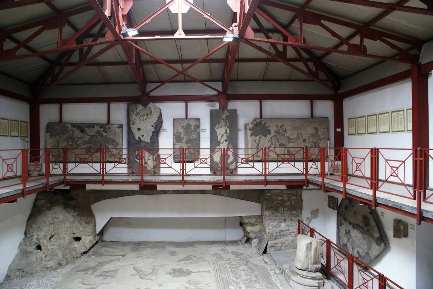 Mosaics and Collections in the Historic Peninsula