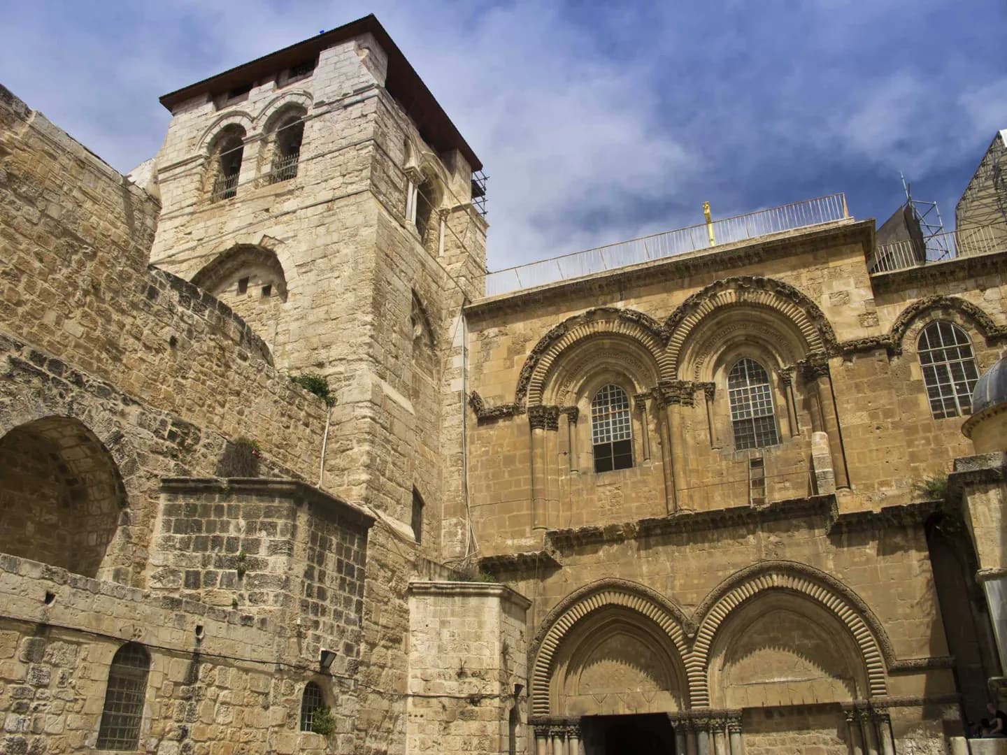 Churches and courtyards of the Old City