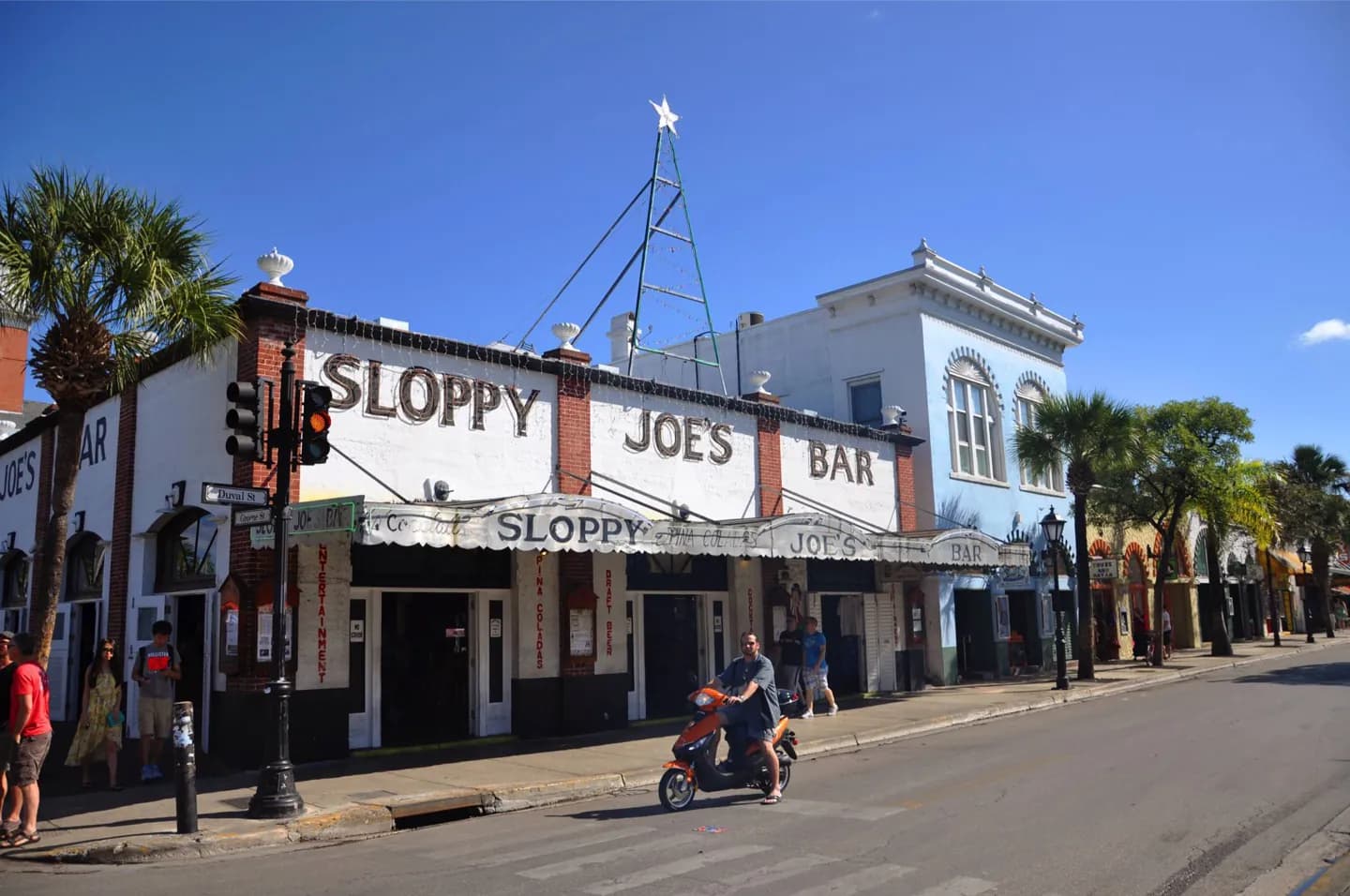 Бар Sloppy Joe's
