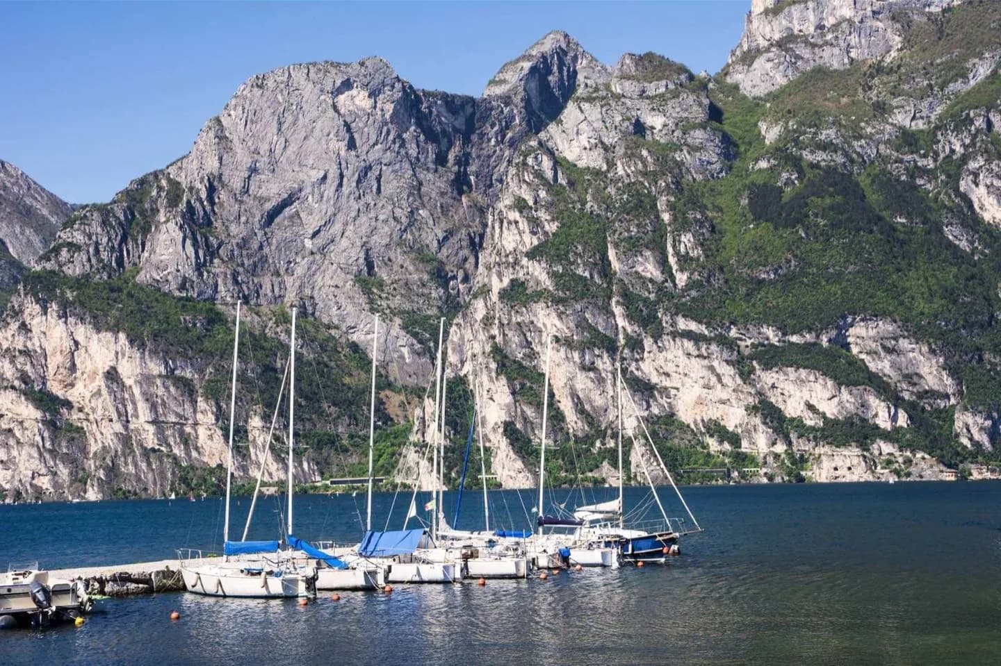 Windsurf e vela sull'Alto Garda · 2