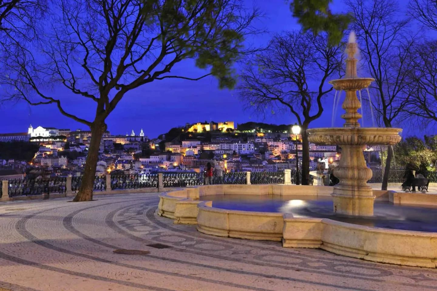 Lissabon Nach Einbruch Der Dunkelheit