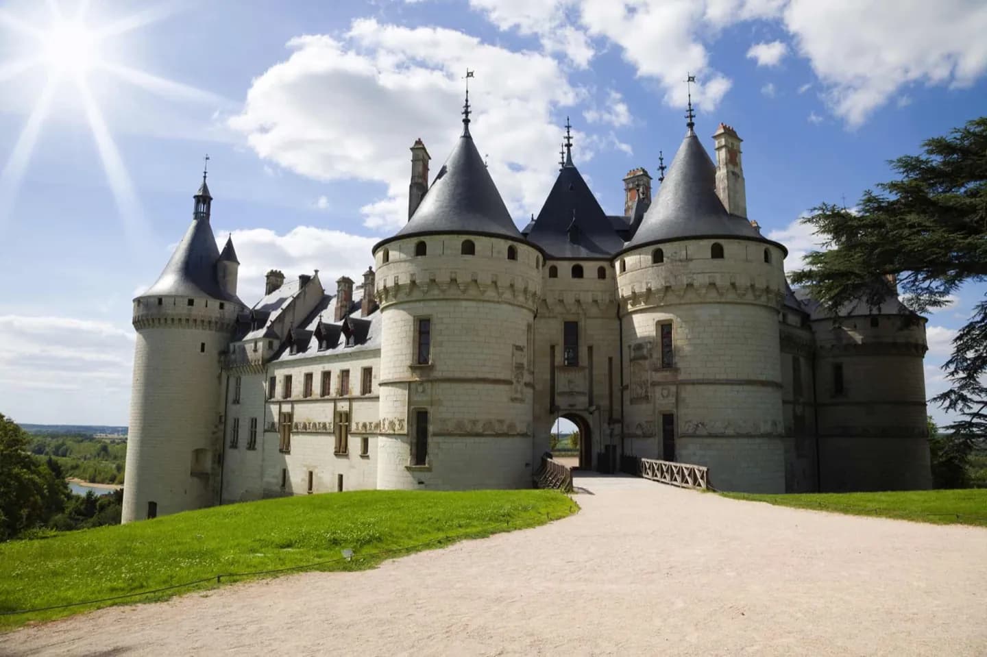 ¿Cómo cambió Château de Chaumont de manos? · 2