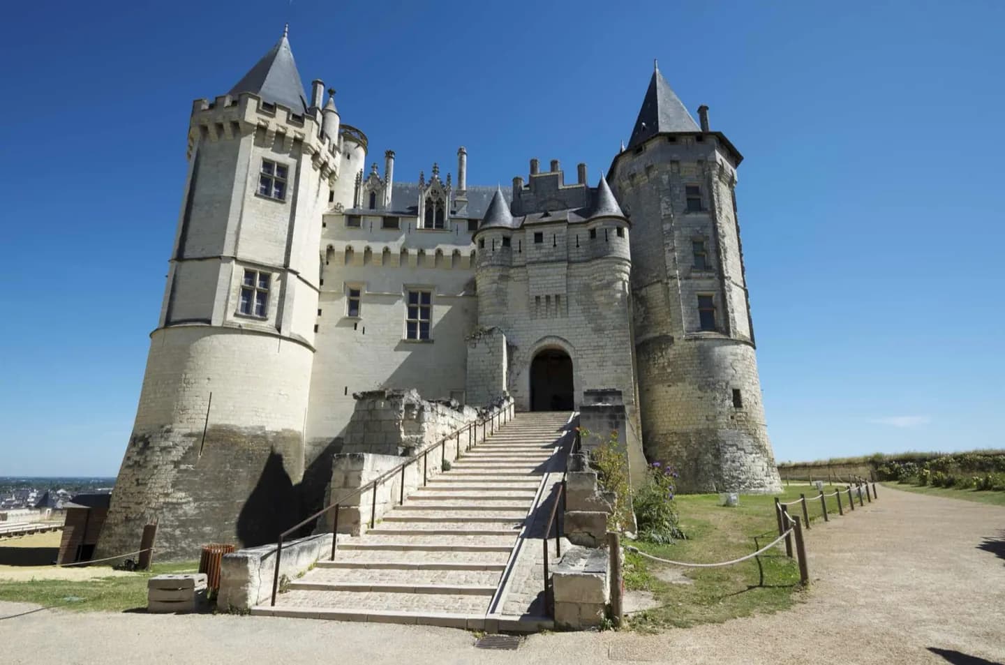 ¿Cómo cambió Château de Saumur los roles? · 2
