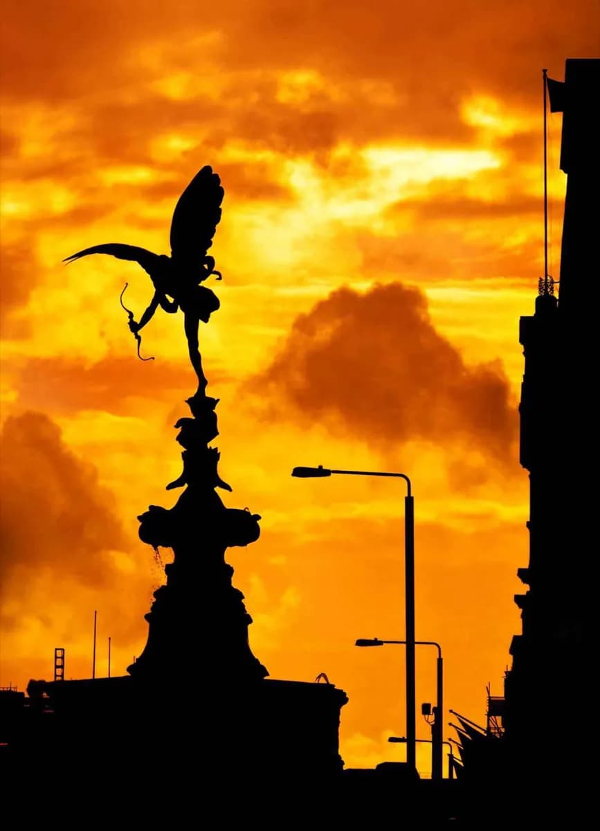 Piccadilly Circus
