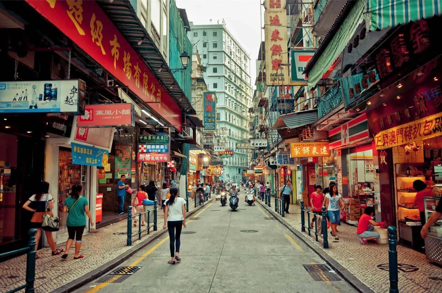 Money in Macau