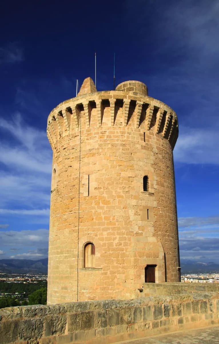 Reading Palma's History in the Old City