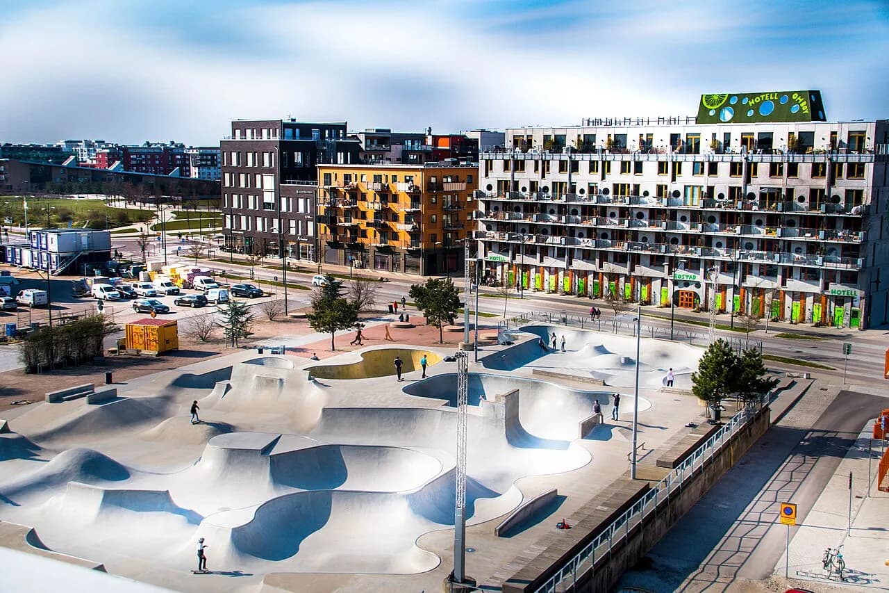 Västra Hamnen: Shipyard Grounds to Sea Views