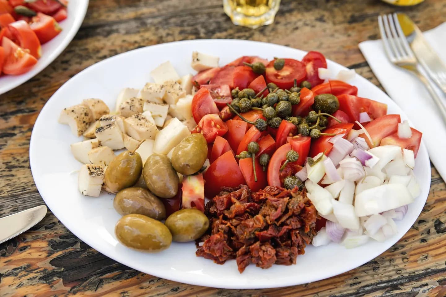 Nourriture maltaise: pain, fromages et fenkata