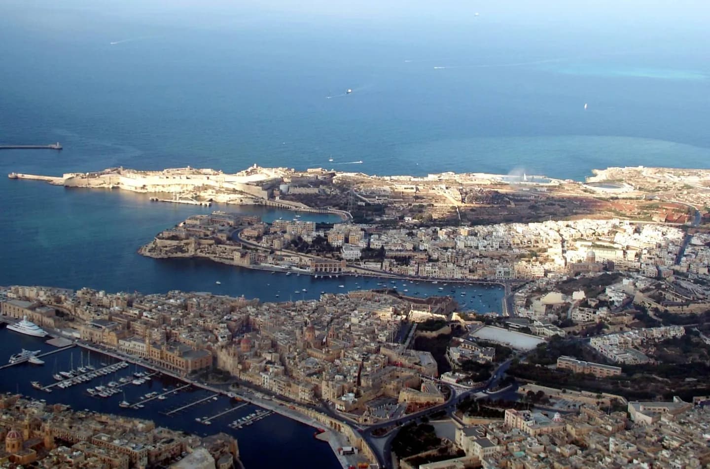 Wasser auf Malta: Eine knappe Ressource, die von Kalkstein und Meer geprägt ist · 2