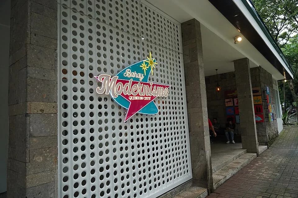 Bahay Modernismo