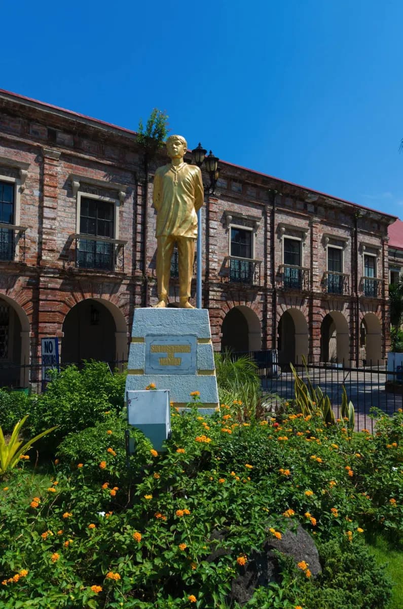 Plaza San Lorenzo Ruiz · 2